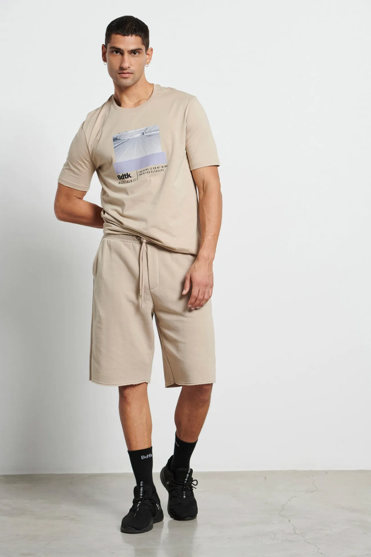 Mens Pants On sports bermuda shorts